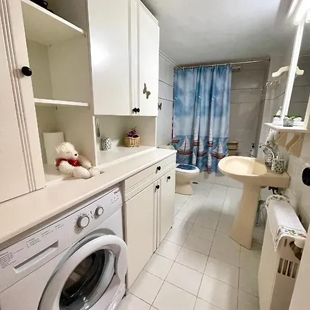 Roumatsali - Hidden 2br Historical Gem *