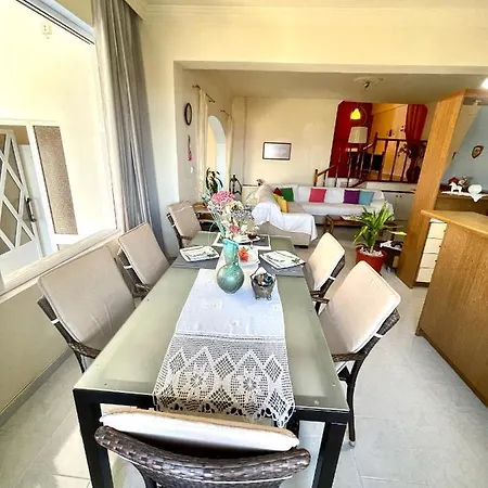 Διαμέρισμα Roumatsali - Hidden 2br Historical Gem *
