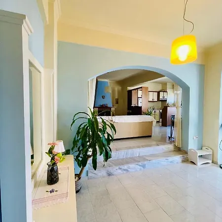 Διαμέρισμα Roumatsali - Hidden 2br Historical Gem *