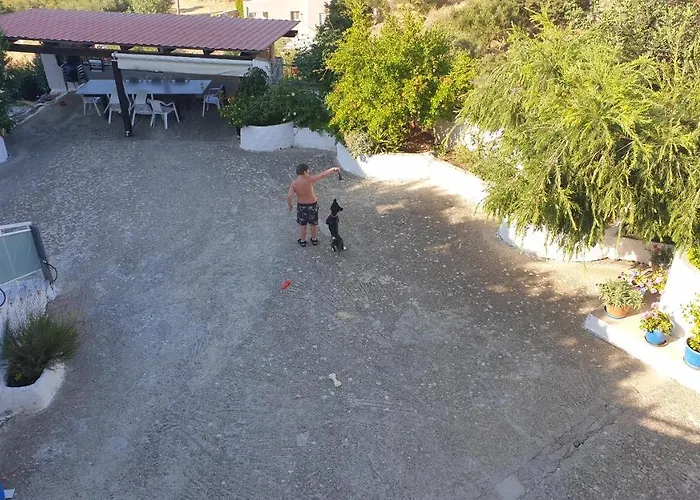 Roumatsali - Hidden 2br Historical Gem