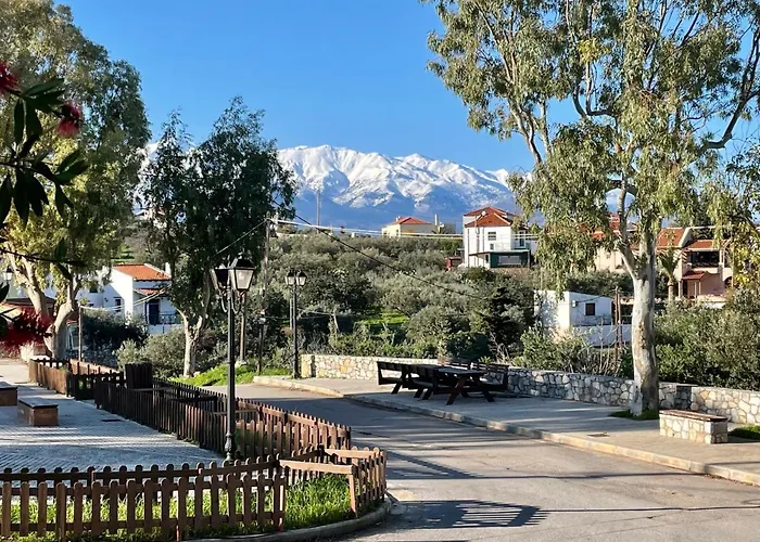 Lejlighed Roumatsali - Hidden 2br Historical Gem *