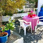 Roumatsali - Hidden 2br Historical Gem