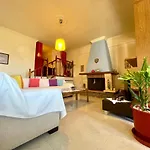 דירה Roumatsali - Hidden 2br Historical Gem *