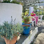 Roumatsali - Hidden 2br Historical Gem דירה *