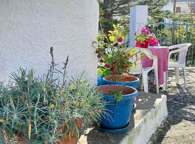 Roumatsali - Hidden 2br Historical Gem Daire *